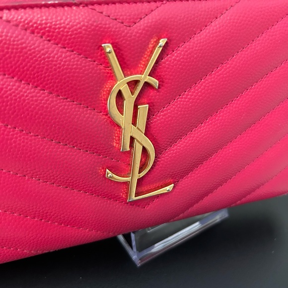 Saint Laurent Matelasse Grain de
Poudre Monogram Zip Around - Picture 11 of 16